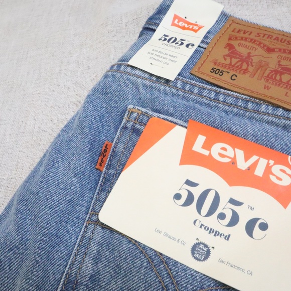Levis 505 Cropped Raw Hem Slim Straight Jeans NEW - Picture 6 of 11